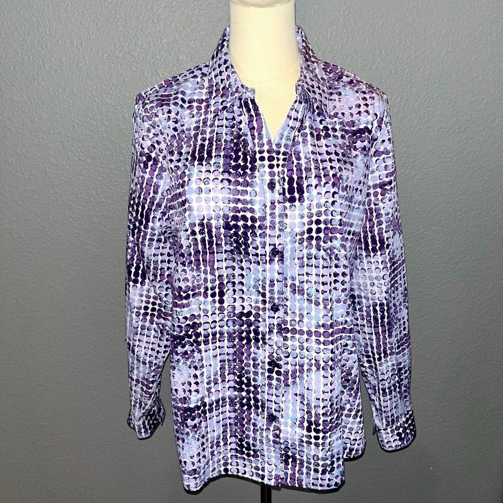 Chico's Wrinkle Resistant Purple Lavender Button up Classic Blouse NWOT - Size 2